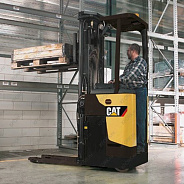 Электроштабелер с оператором стоя CAT NSR16N